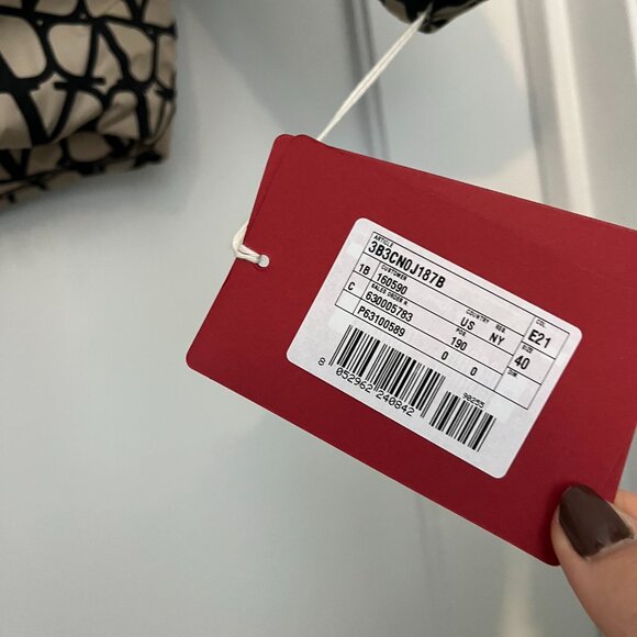 NWT Valentino Iconographe Jacket Logo Print Allover Down-filled Stand Collar - Picture 4 of 16